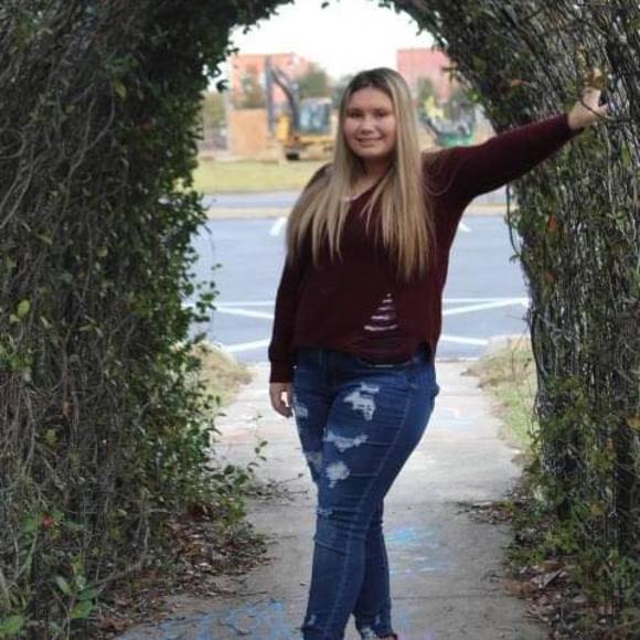 Profile Picture of Annamaria Monk (@monkannamaria) on Poshmark