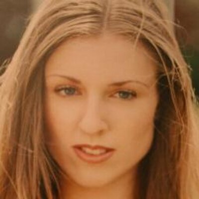 Profile Picture of Janet Mackenzie (@scienceofstyles) on Twitter