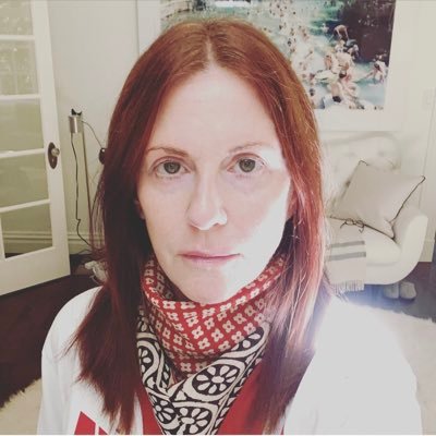 Profile Picture of Megan Mullally (@MeganMullally) on Twitter