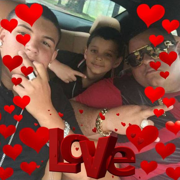 Profile Picture of Amelia y Alberto (@melia0218) on Poshmark