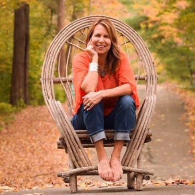 Profile Photo of Carrie Petty (@caroline_garden) on Twitter