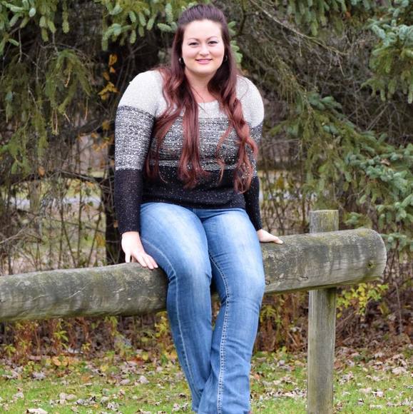 Profile Picture of Kristen Gabriele (@kristengabriele) on Poshmark