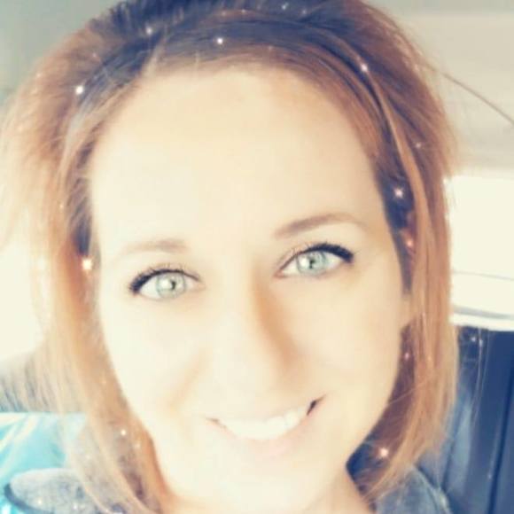Profile Picture of Melinda Hagseth (@melinda_hagseth) on Poshmark