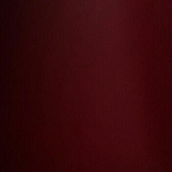 Profile Picture of Jennifer Locklear (@monkey37) on Poshmark
