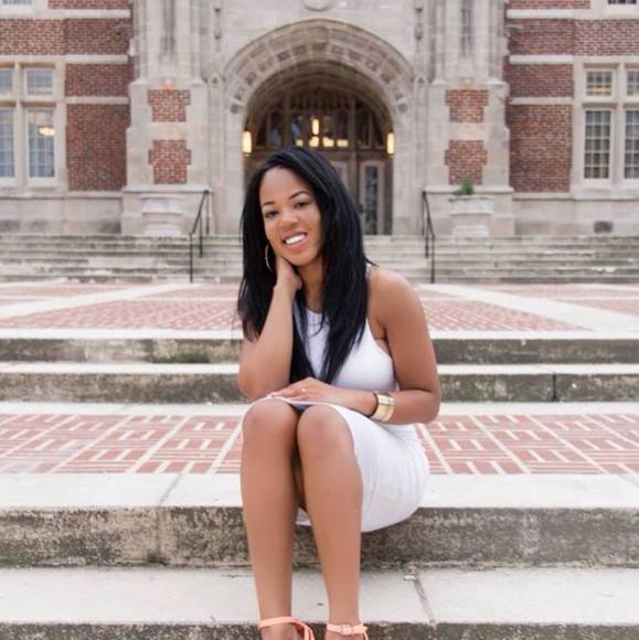 Profile Picture of Jasmine Abbott-andrews (@abbottj1) on Poshmark