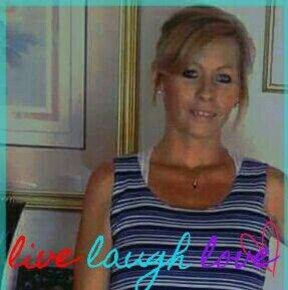 Profile Picture of Shawna Tracy (@shawnalynn888) on Poshmark