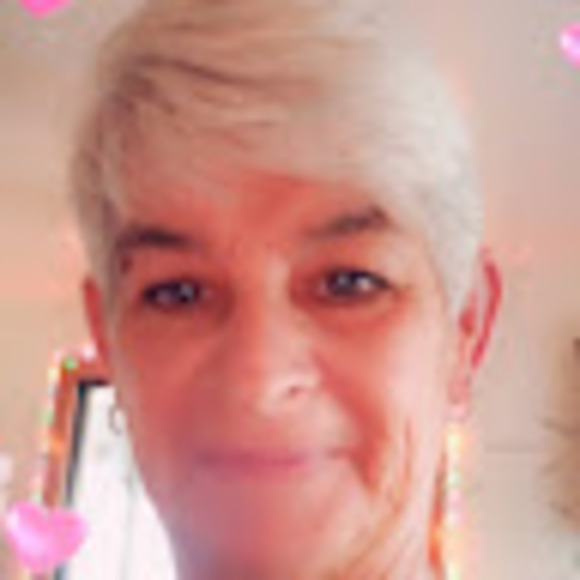 Profile Picture of Annette Capps (@annettecapps93) on Poshmark