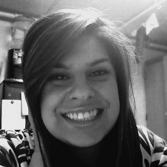 Profile Picture of Sofhia Samimi (@persiantica) on Poshmark