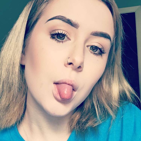 Profile Picture of Kate Wall (@katemadz) on Poshmark
