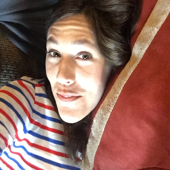 Profile Picture of Alex Joyce (@arjoyce121) on Poshmark