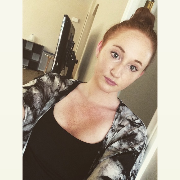 Profile Picture of Christine Foran (@christineforan) on Poshmark