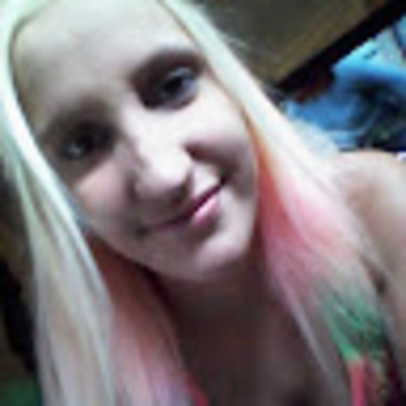 Profile Picture of Paula Lynn (@paulalynn1940) on Poshmark