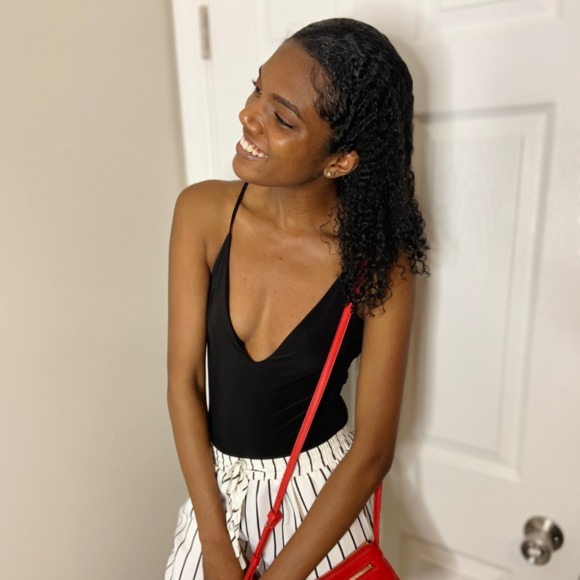 Profile Picture of Tamara Mitchell (@tamarabm) on Poshmark