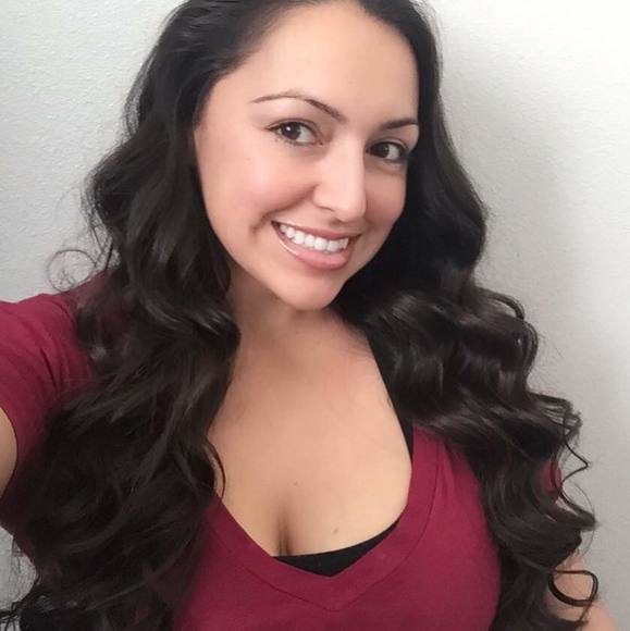 Profile Picture of Jocelyn Johannsen (@jossjo1417) on Poshmark