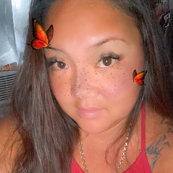 Profile Picture of Ronale Kahele (@ronalekahele90) on Poshmark