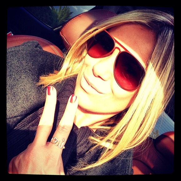 Profile Picture of Pietra Bijos (@pbijos) on Poshmark