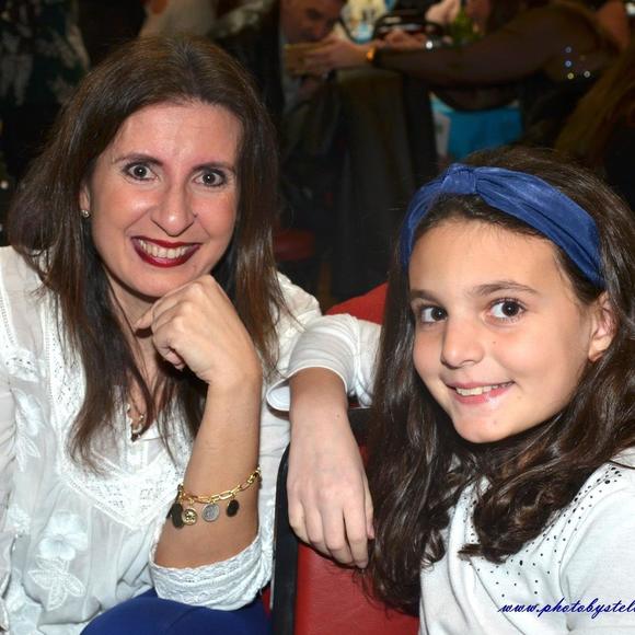 Profile Picture of Eleni Haloulos tzitzifas (@elenih98) on Poshmark
