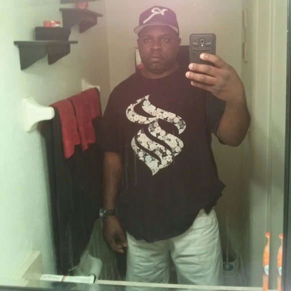 Profile Picture of Mario Gibson (@floridaboi37) on Poshmark