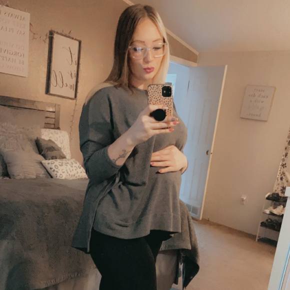 Profile Picture of Lara Mitchell (@laramitchell41) on Poshmark