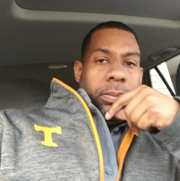 Profile Picture of James Shipes (@gabejaylee) on Poshmark