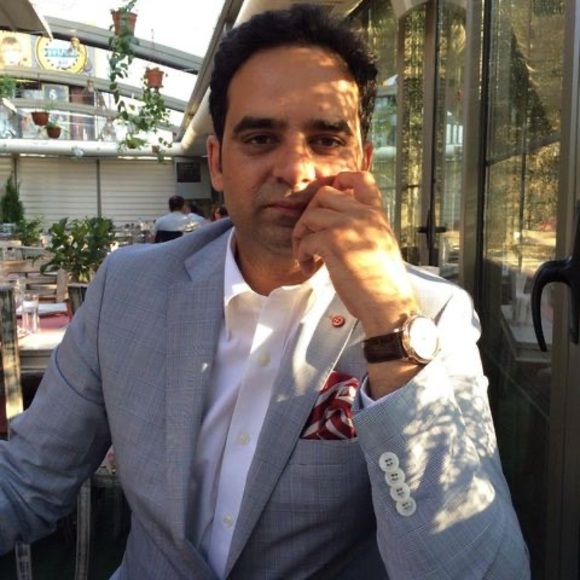 Profile Picture of Farooq Mughal (@farooqmughal) on Poshmark