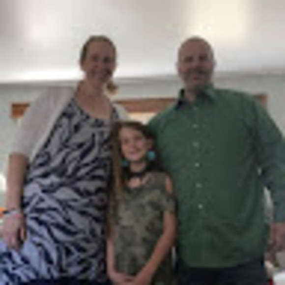 Profile Picture of Janet Barbiero (@janet_barbiero) on Poshmark