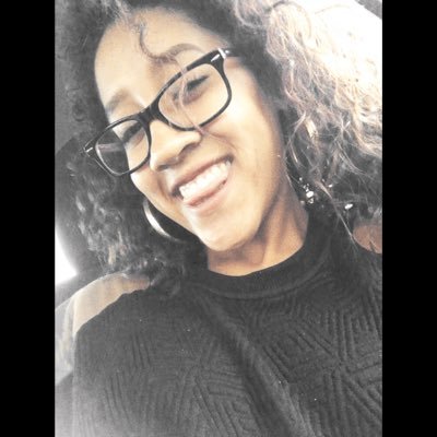 Profile Picture of Simone Garcia (@Siimonewueyy) on Twitter