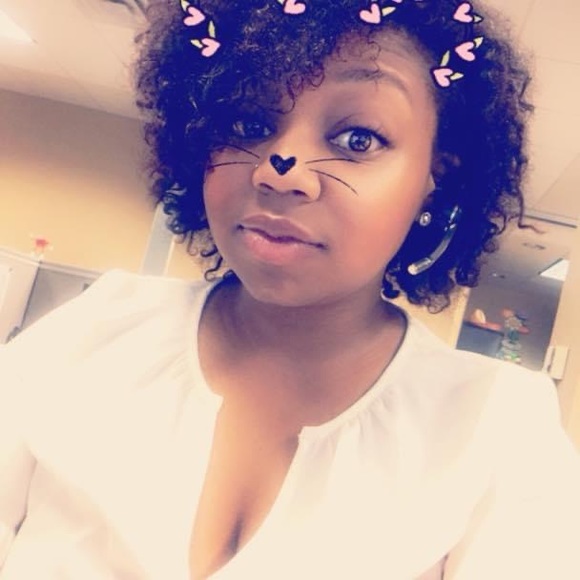 Profile Picture of Marshay Booker (@marshaybooker) on Poshmark
