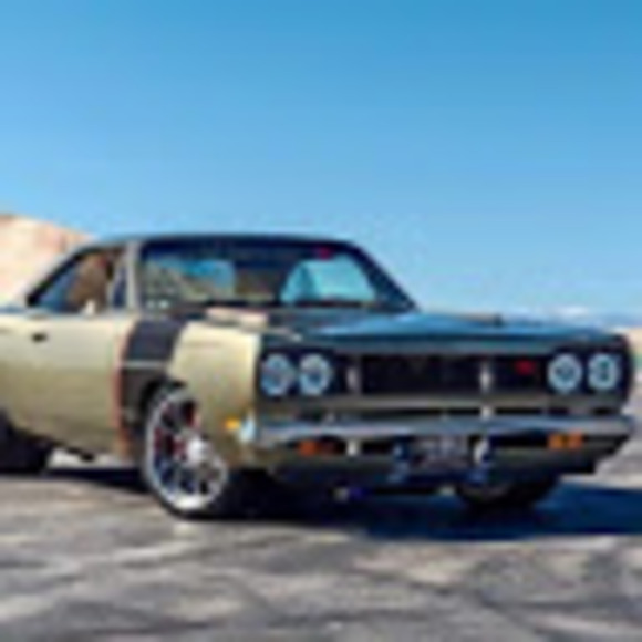 Profile Picture of Douglas Marshall (@buywise4you) on Poshmark