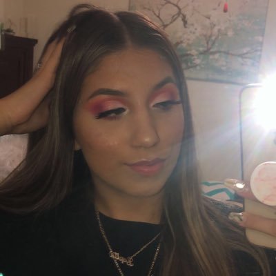 Profile Picture of Lupe Contreras  🌼 (@_lupecontreras_) on Twitter