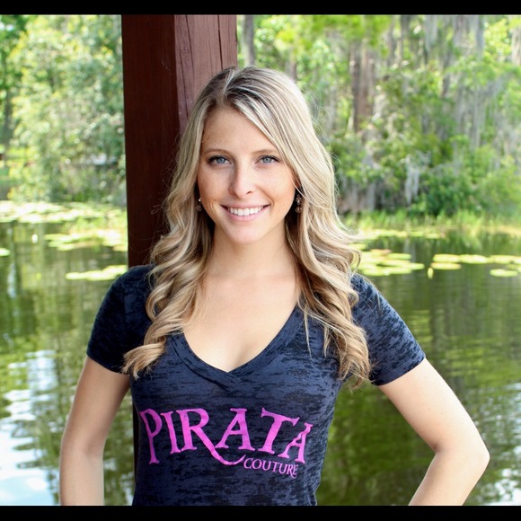 Profile Picture of Lauren Yarko (@lor44) on Poshmark