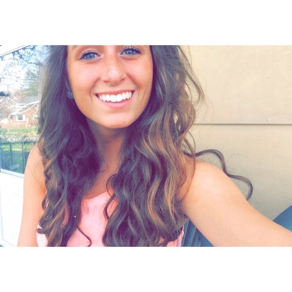 Profile Picture of Rachael Pleva (@raachaelann) on Poshmark