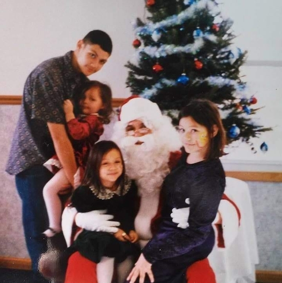 Profile Picture of Julian Medrano (@jmed82) on Poshmark