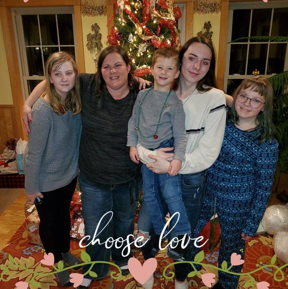 Profile Picture of Andrea Degerstrom (@anniedeger) on Poshmark