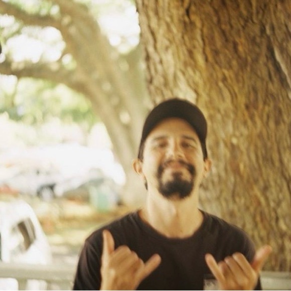 Profile Picture of Dustin Comstock (@pineappledustin) on Poshmark