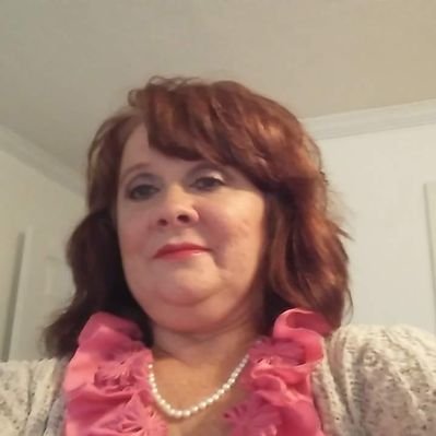 Profile Picture of Sharon Conroy (@sharonc2006) on Twitter