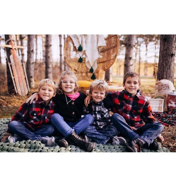 Briana Kleeberger - Poshmark Profile Picture of Briana Kleeberger (@bkleeberger12) on Poshmark