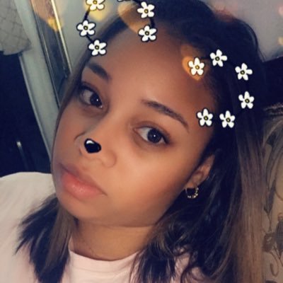 Profile Picture of Stephanie (@StephanieBielC) on Twitter