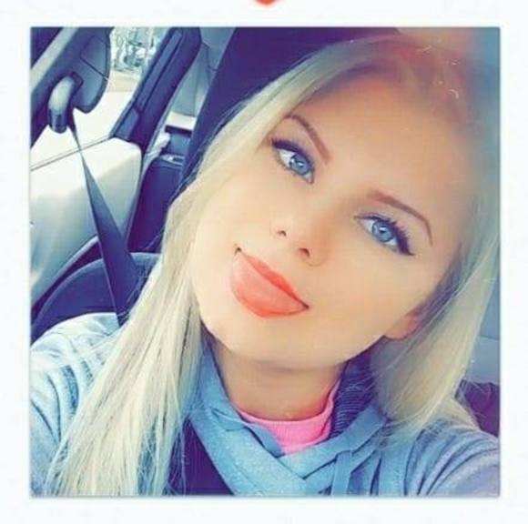 Profile Picture of Samantha Hamby (@samby266558) on Poshmark