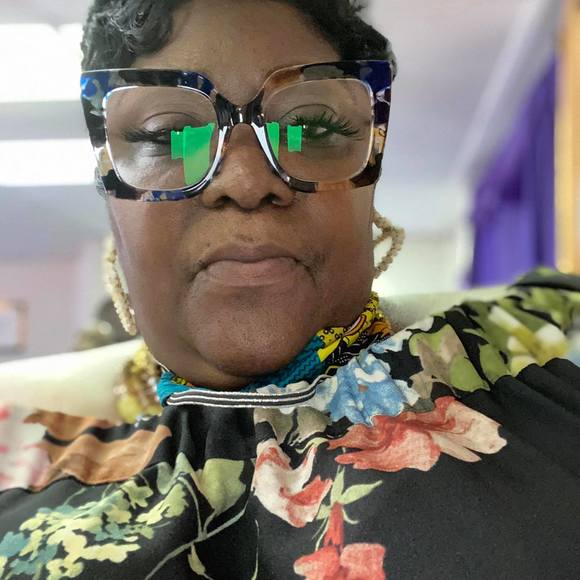 Profile Picture of Kathy Munnerlyn (@kathymunnerlyn) on Poshmark