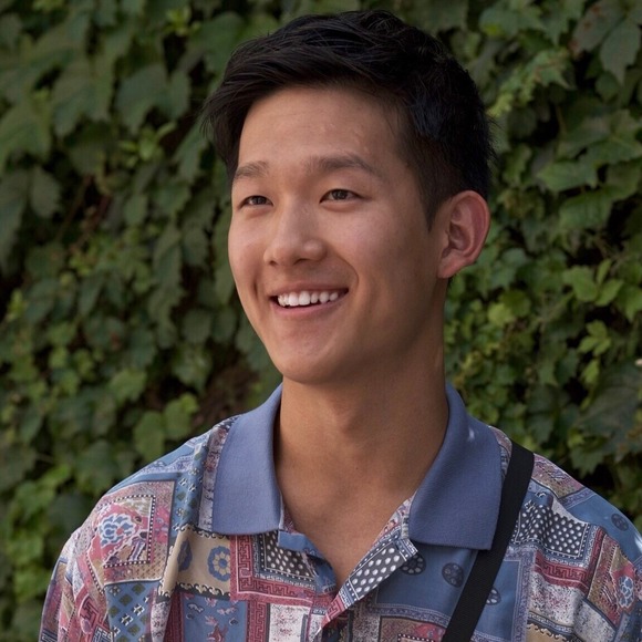 Profile Picture of Andy Chun (@andychunpm007) on Poshmark