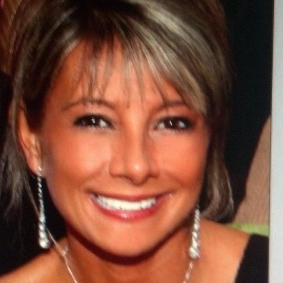 Profile Picture of Anna Michalek (@annamichalek) on Poshmark