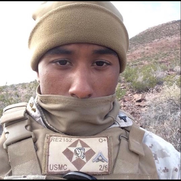 Profile Picture of Robert Edwards (@iamrobe) on Poshmark