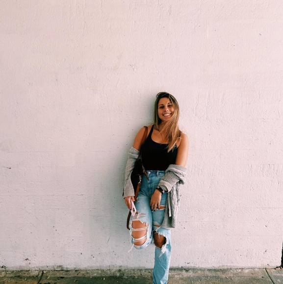 Ashley Weaver - Poshmark Profile Picture of Ashley Weaver (@dontforget23) on Poshmark