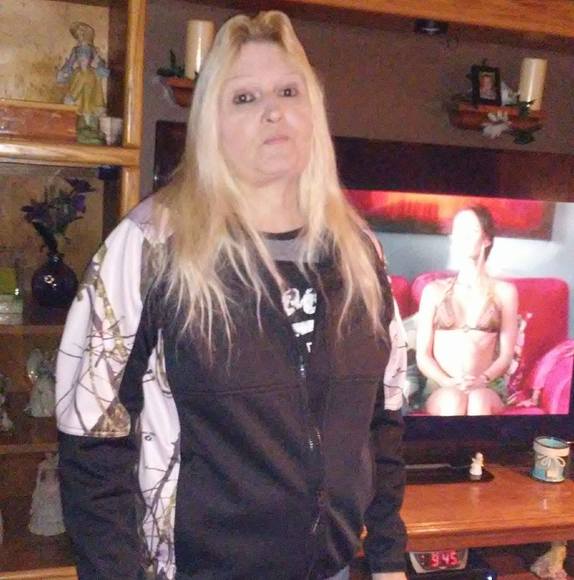 Profile Picture of Sandra Montague (@sandrich_2002) on Poshmark
