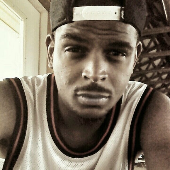 Profile Picture of Kenneth Luckett (@kennethluckett) on Poshmark