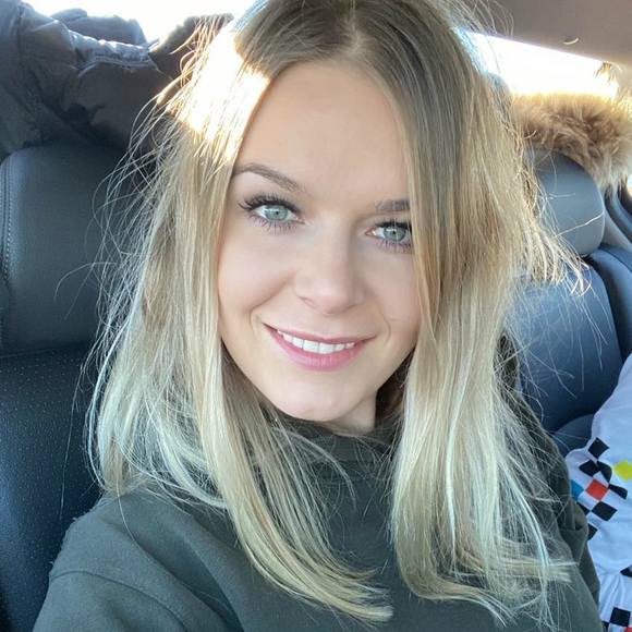 Profile Picture of Natalia Kuśnierczyk (@nataliakus) on Poshmark