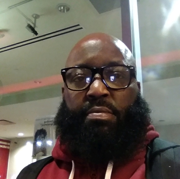 Profile Picture of Shawn Mcleod (@chefshizzy15) on Poshmark