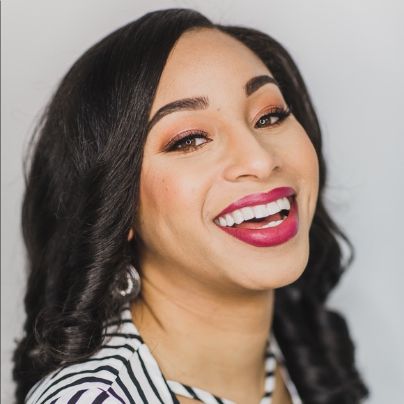 Profile Picture of Latrice Claiborne (@lrclaiborne11) on Poshmark