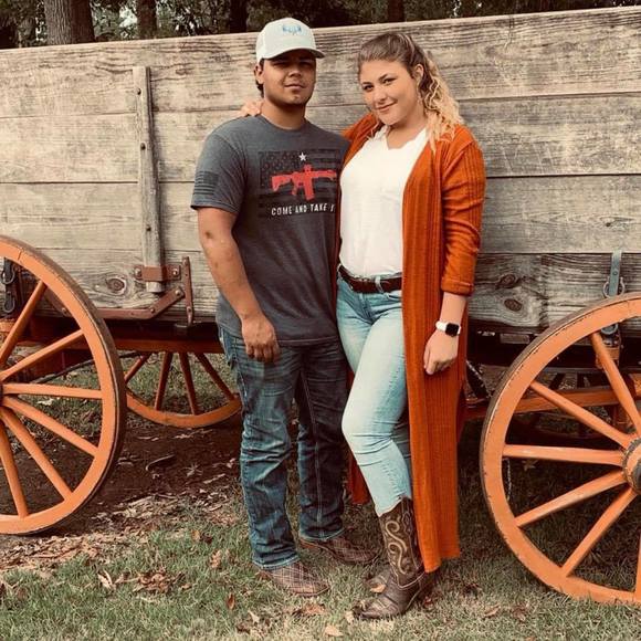 Profile Picture of Madison lee Pingno (@madipingno) on Poshmark